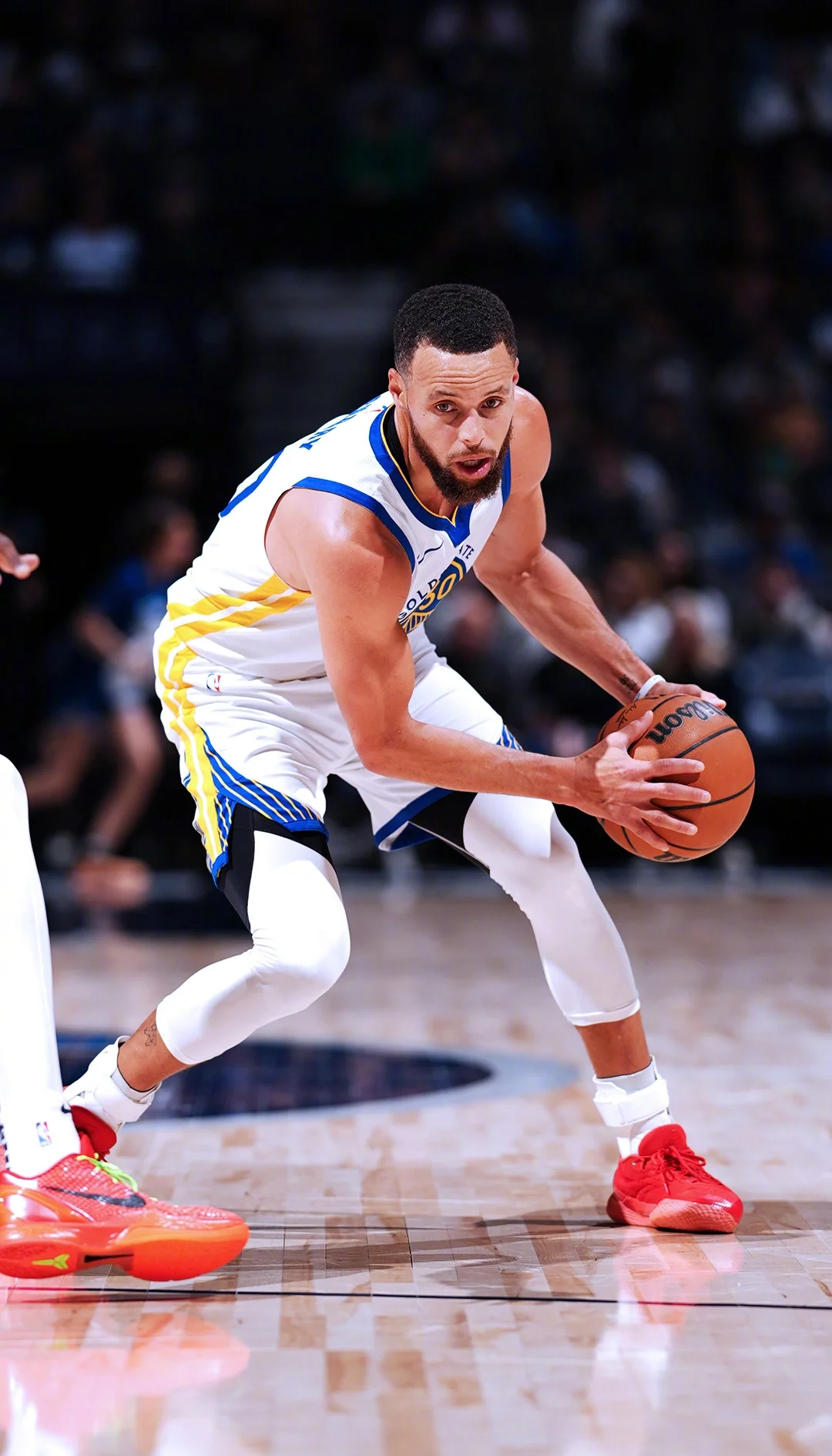  库里迎来十五赛季高光表现，DWG球迷沸腾！-九游娱乐官方平台